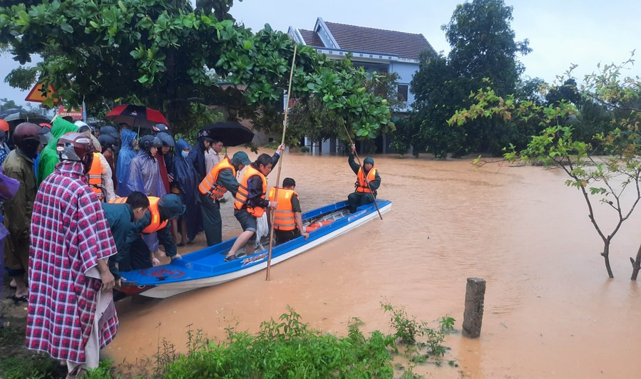 عاصفة نانجكا تضرب كمبوديا وفيتنام