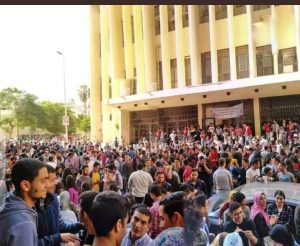مصر تضحي بالطلاب