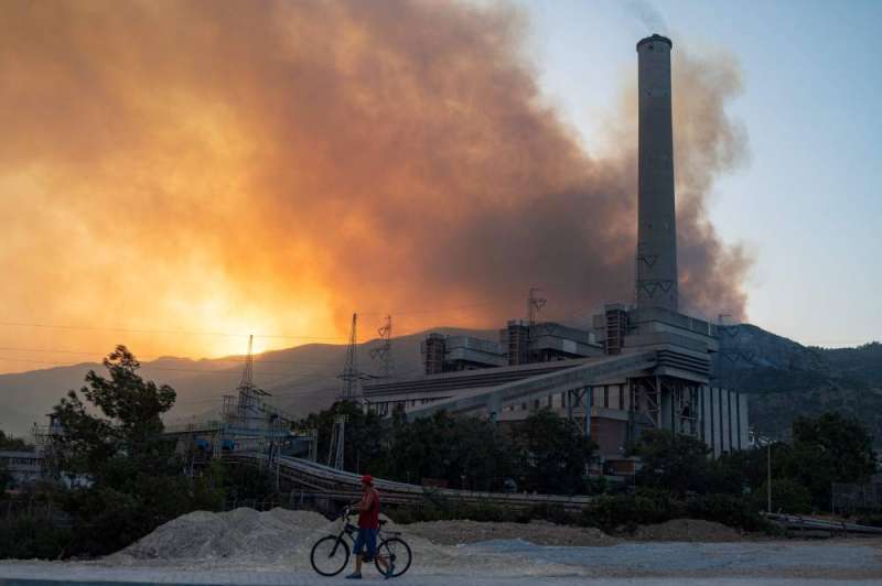 "أخبار العالم" بسبب الحرائق تركيا تخلي محطة حرارية