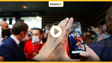 بالفيديو|| من جديد الرئيس الفرنسي إيمانويل ماكرون يتعرض للرجم ببيضة على رأسه في ليون