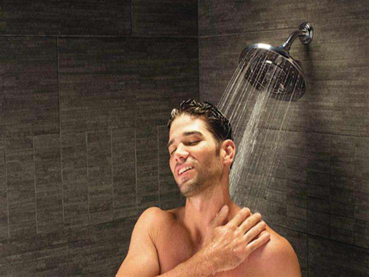 خبراء يوضحون: 6 أسباب توضح أنّ الاستحمام ليلاً أفضل من أوقات أخرى