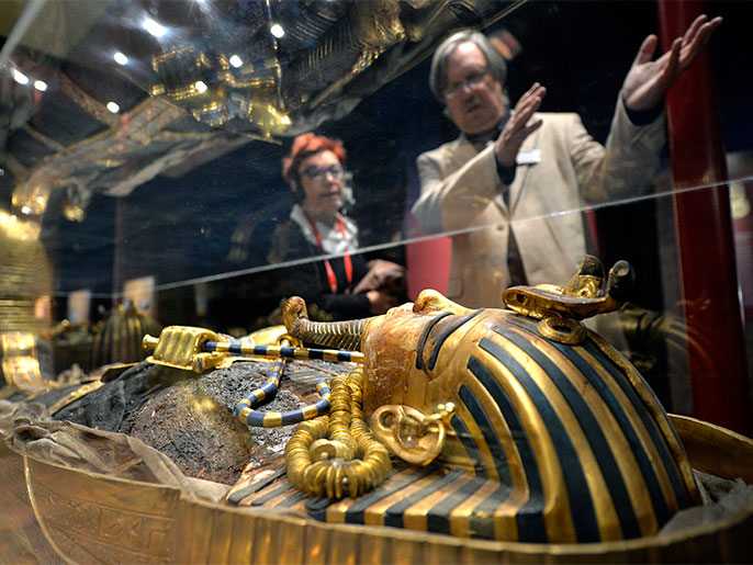 "أجمل وأغلى القطع الأثرية" قناع الملك الفرعوني توت عنخ آمون. تحفة لا مثيل لها ودقة في التصنيع عجز العلم عن تفسيرها- فيديو وصور