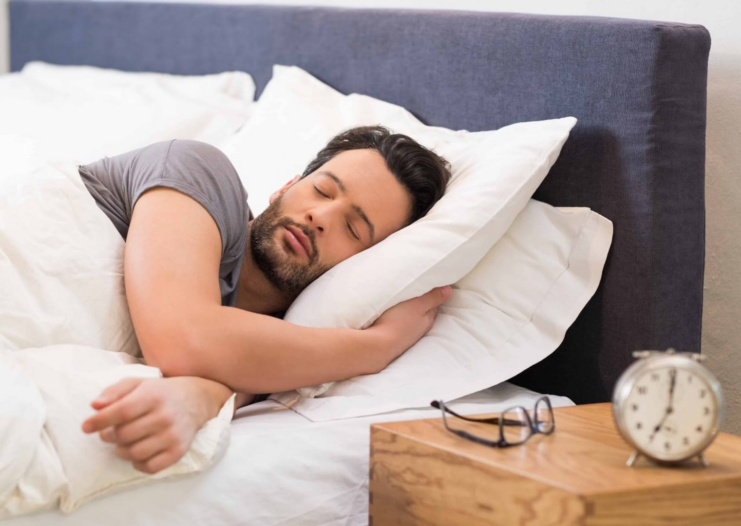 دراسة جديدة تحدد ساعة النوم المثالية والتي تحافظ على صحة القلب من الأمراض