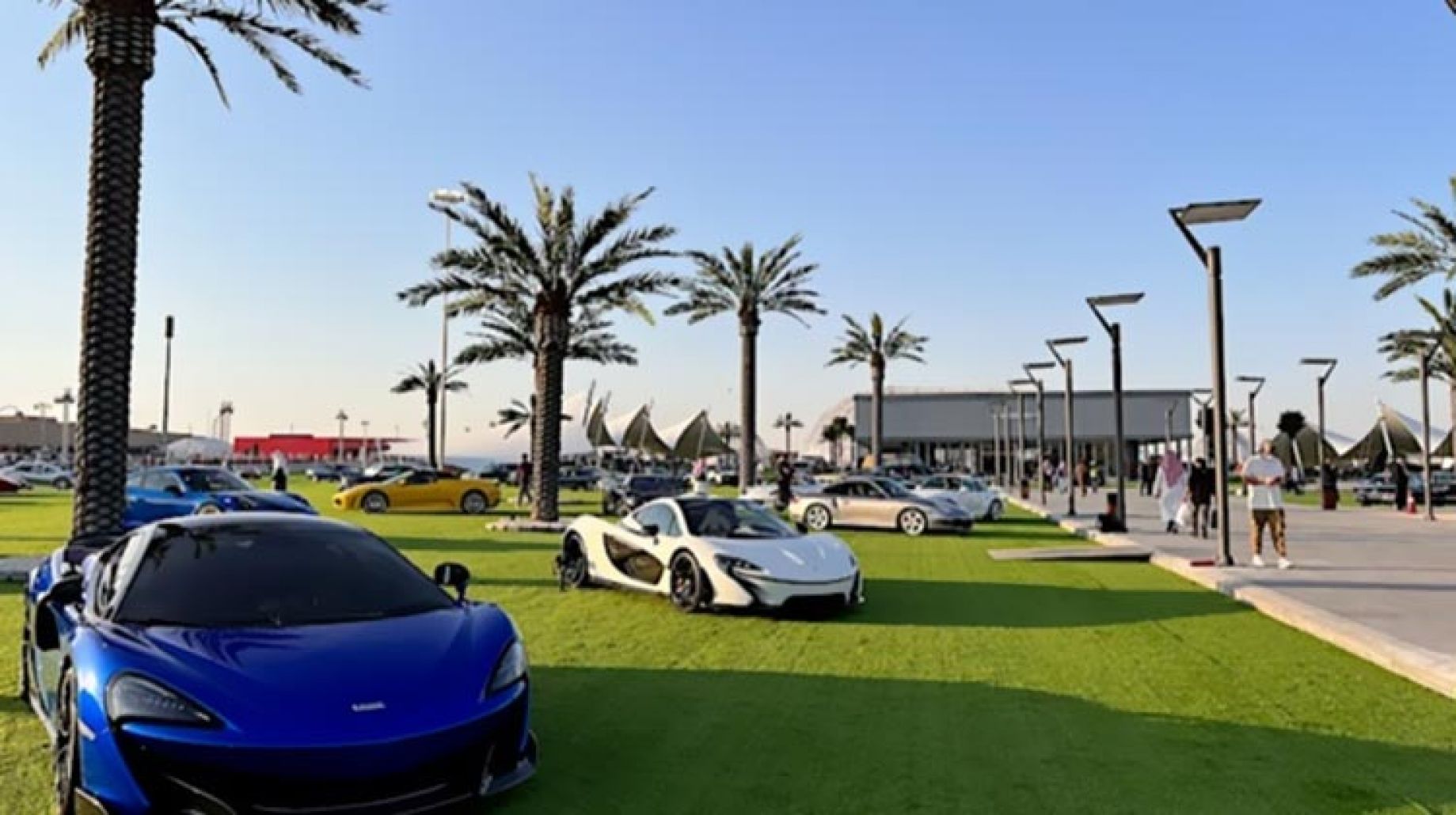 "أغلى سيارة في العالم" بالسعودية الآن.. وتركي آل الشيخ ينشر صورتها معلقاً "في معرض سيارات الرياض بـ٨٠ مليون باوند"