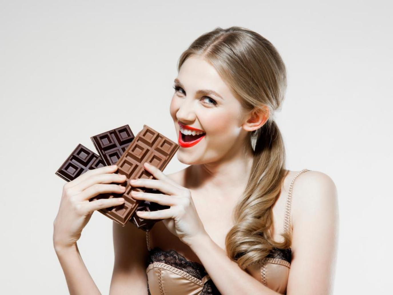 مختصة: توضح تأثير الشوكولاتة على الزوجين أثناء العلاقة الحميمة