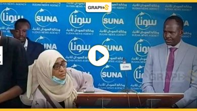 بالفيديو||الصحفية السودانية صفاء الفحل ترمي بحذائها على سياسي من بلادها في مؤتمر يبث على الهواء