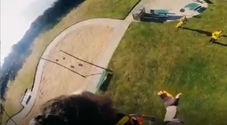 إنقاذ أمريكي عَلق على منحدر ارتفاعه مئات الأقدام باستخدام طائرة -فيديو