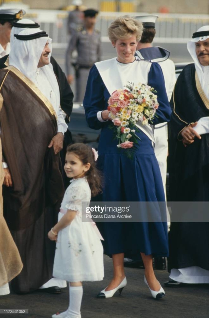 تعرف إلى الطفلة السعودية التي ظهرت في صور متداولة بجانب الأميرة ديانا في ثمانينات القرن الماضي