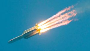 من جديد صاروخ صيني تائه في الفضاء ينذر بكارثة بشرية 