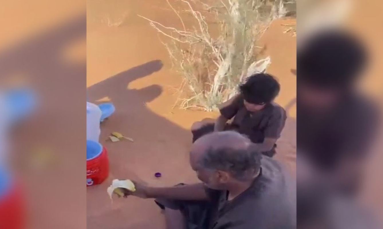 سعودي يفترق عن ابنه كي لايراه يحتضر أمام عينه بعد أن ضلا الطريق وسط الصحراء
