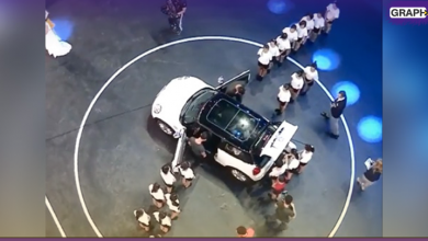 شاهد: 27 شخصاً يدخلون سيارة ميني كوبر ليحققوا رقماً قياسياً في موسوعة غينيس