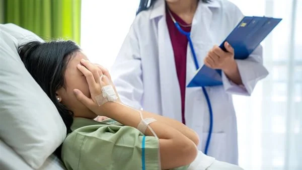 أخصائي أمريكي يكشف عن أعراض الإصابة بمرض خطير في الرأس