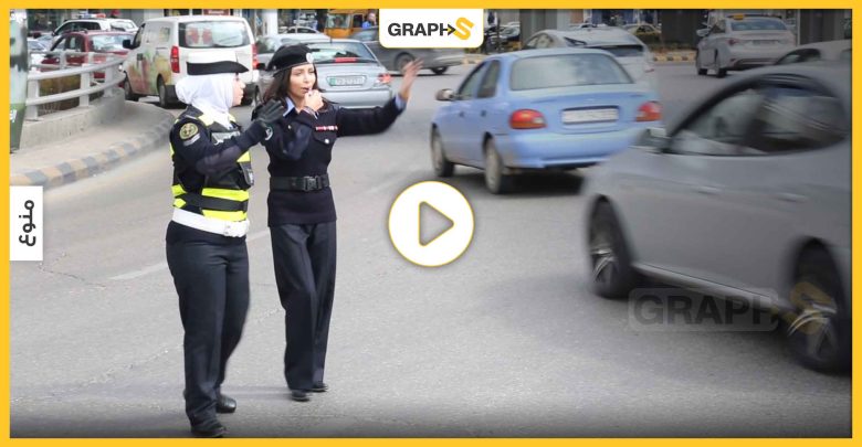 بالفيديو|| شرطية أردنية تصبح حديث رواد مواقع التواصل بإنقاذها شاباً وبكائها عليه