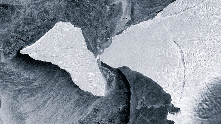 جبل جليدي ضخم ينشق عن قارة القطب الجنوبي