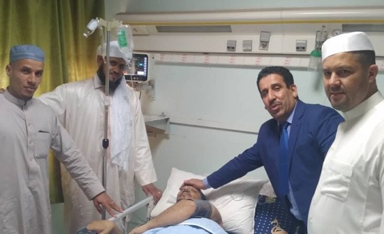 رجل جزائري يطعن إمام مسجد غربي البلاد ويصيبه بجروح خطيرة