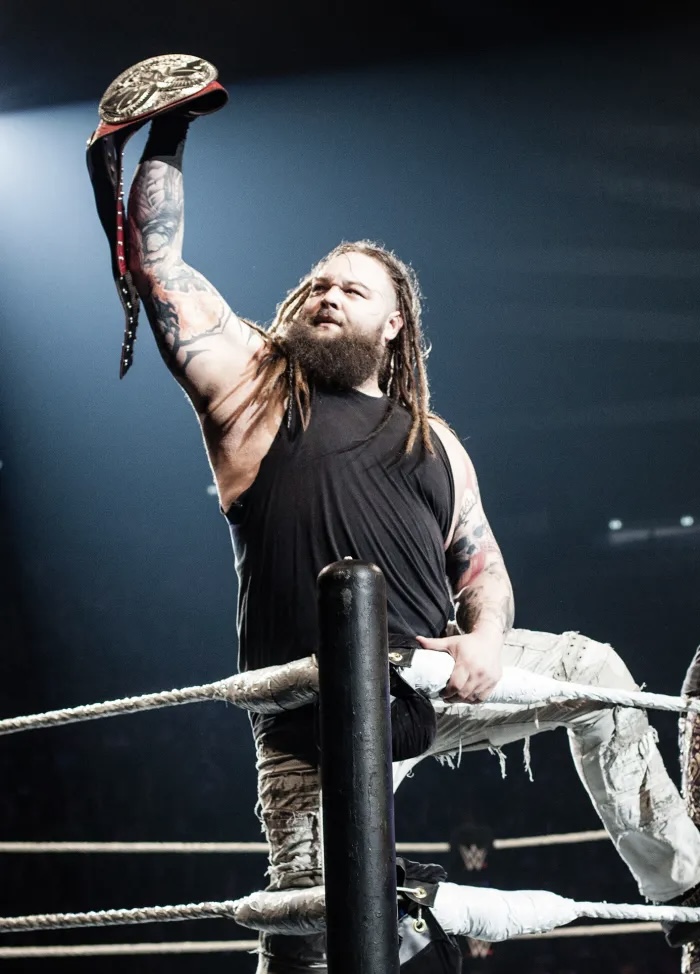 الموت يغيب بطل WWE براي وايت عن عمر 36 عاماً ..لمحة عن حياته